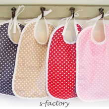 Nice accessoiries, like these terry towels, from Cottonbaby.